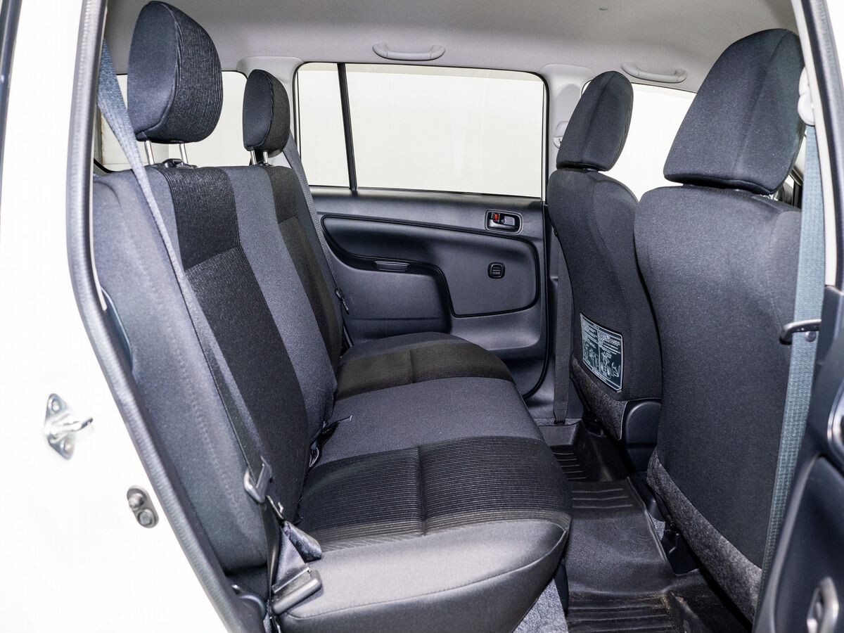 Toyota Probox 2025 - фото автомобиля