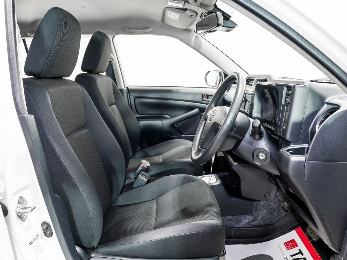 Toyota Probox 2025 - фото автомобиля