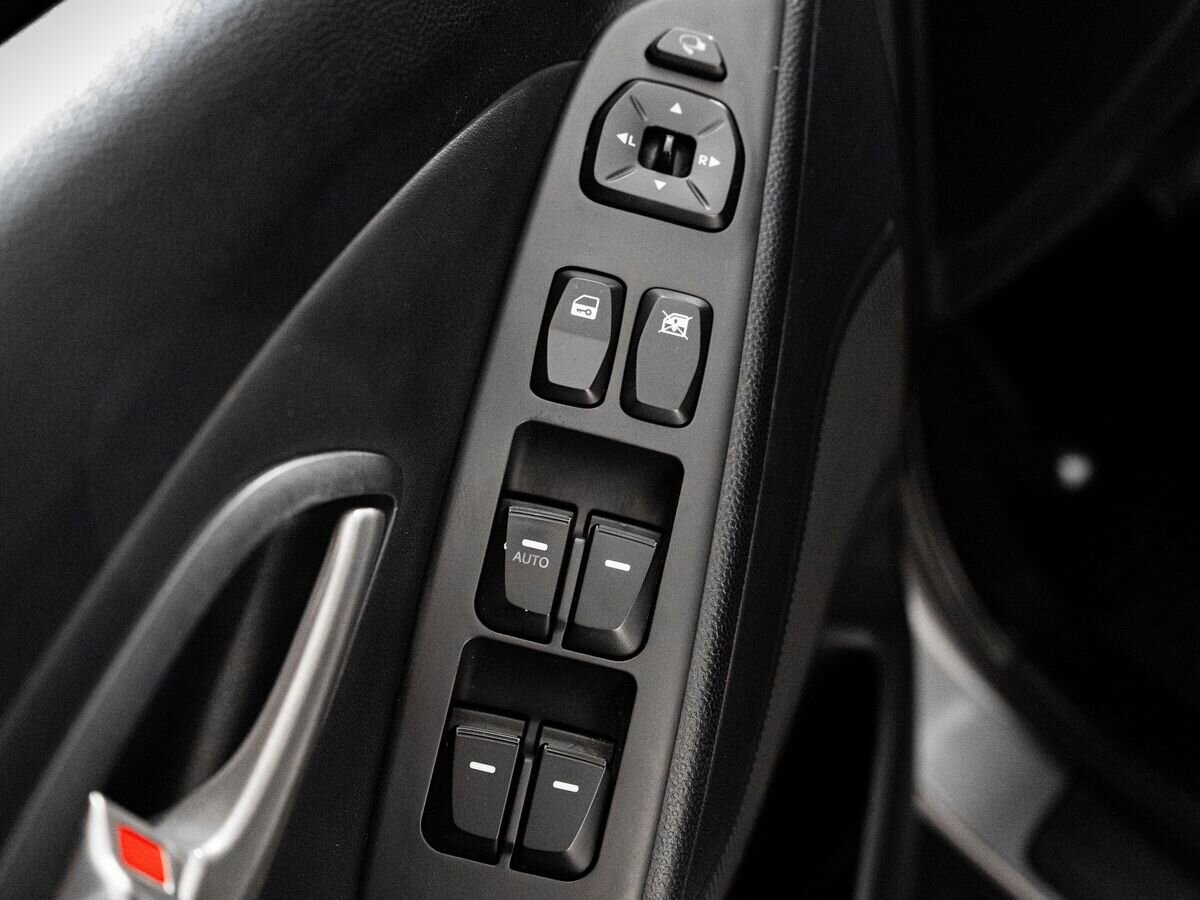 Hyundai ix35 2012 - фото автомобиля