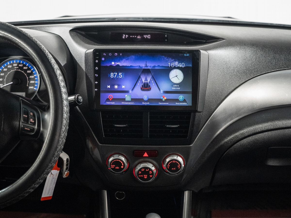 Subaru Forester 2011 - фото автомобиля