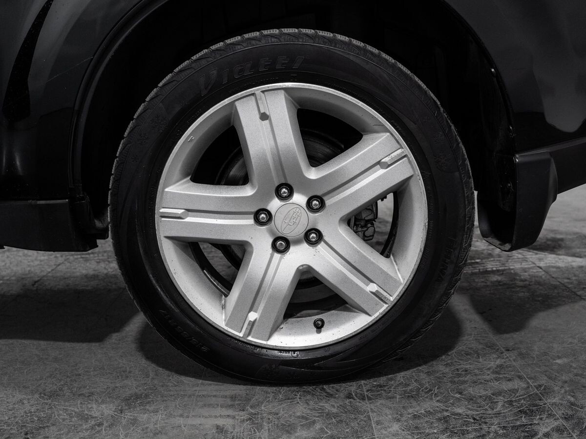 Subaru Forester 2011 - фото автомобиля