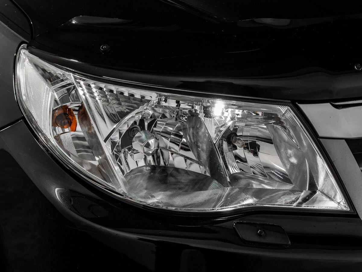 Subaru Forester 2011 - фото автомобиля
