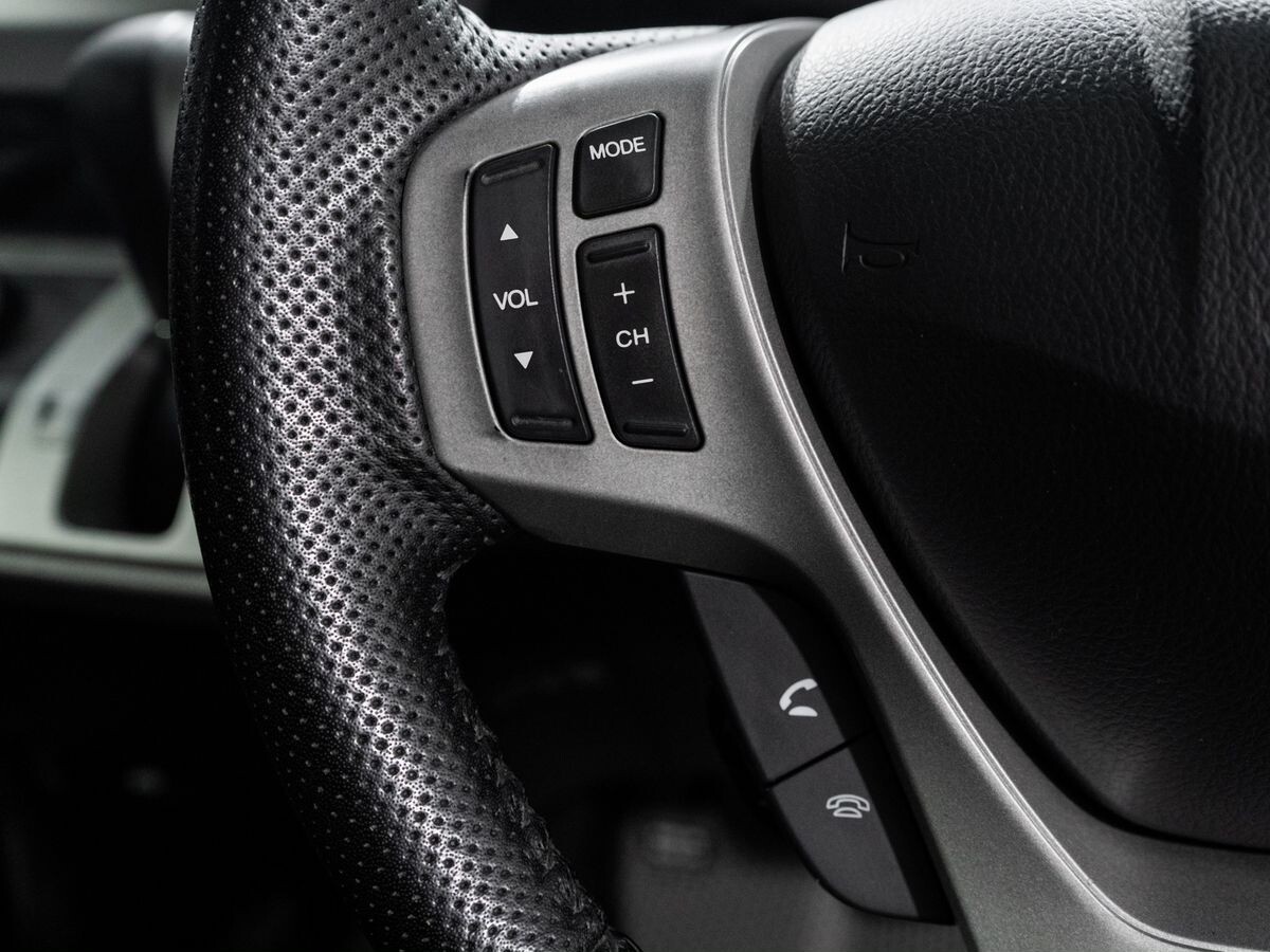 Honda Freed 2012 - фото автомобиля