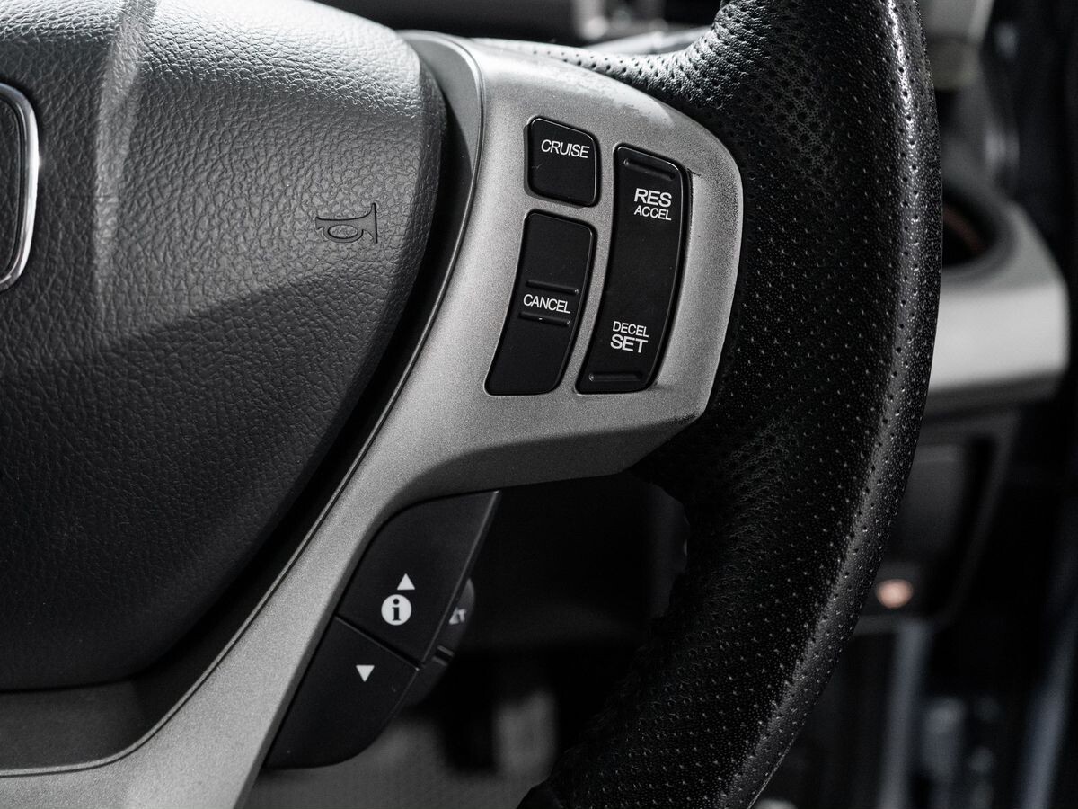Honda Freed 2012 - фото автомобиля