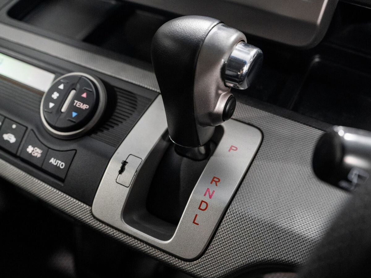 Honda Freed 2012 - фото автомобиля