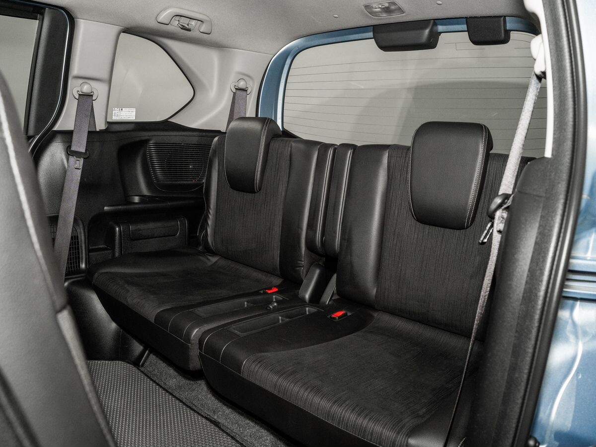 Honda Freed 2012 - фото автомобиля