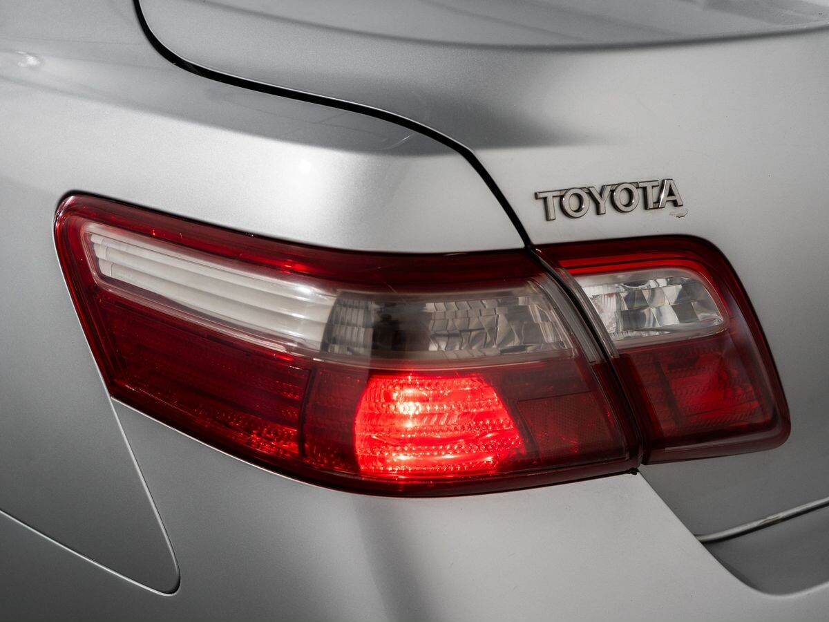 Toyota Camry 2008 - фото автомобиля