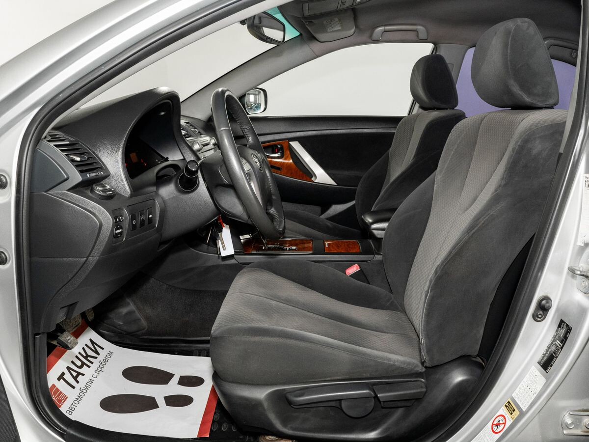Toyota Camry 2008 - фото автомобиля