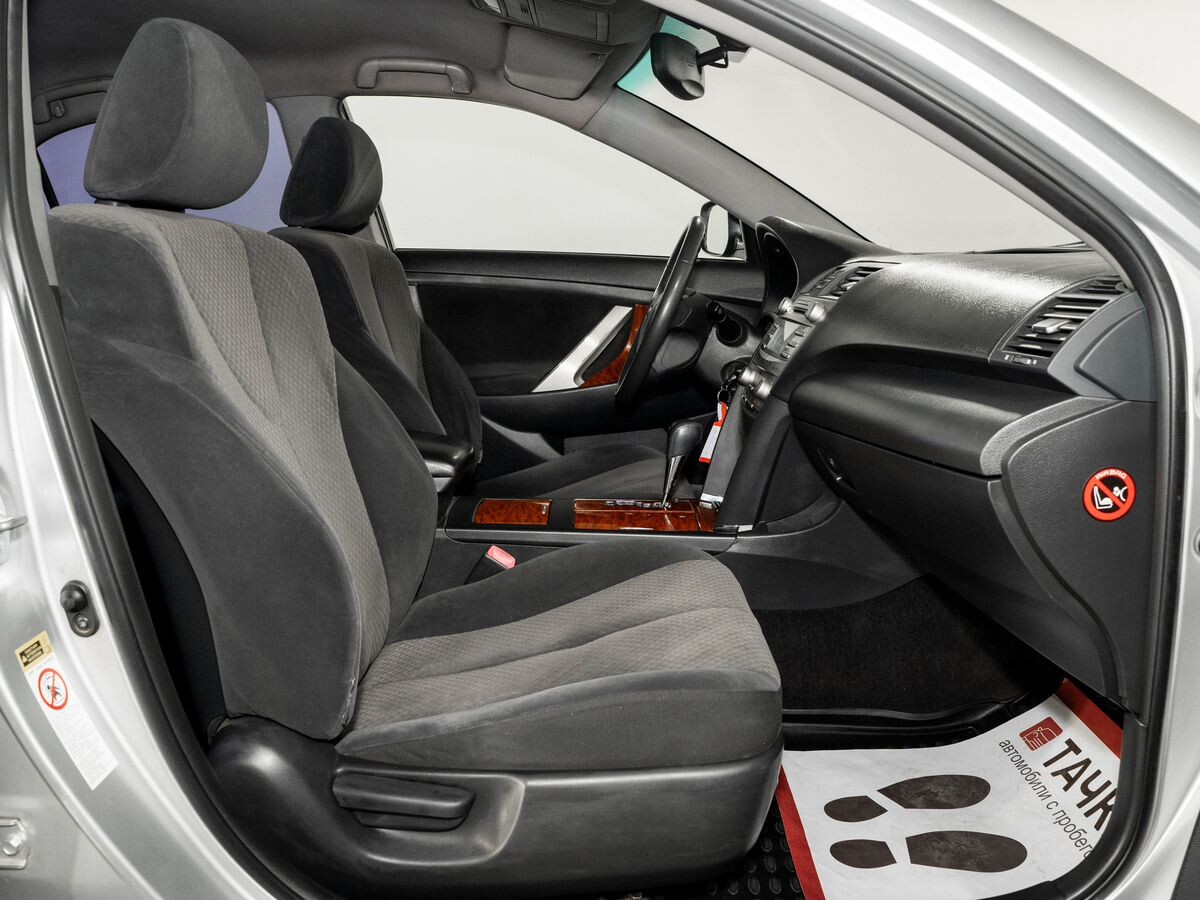 Toyota Camry 2008 - фото автомобиля