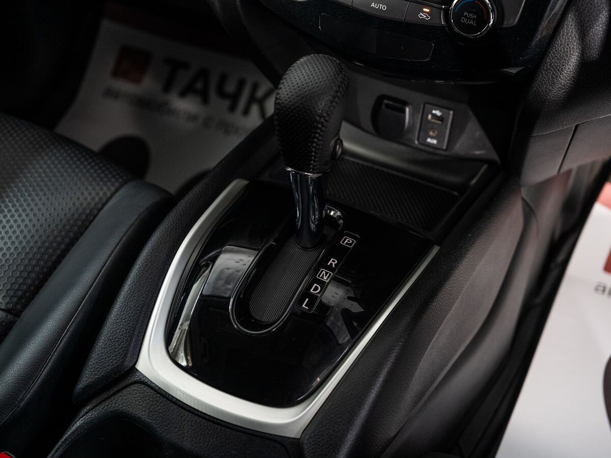 Nissan X-Trail 2016 - фото автомобиля