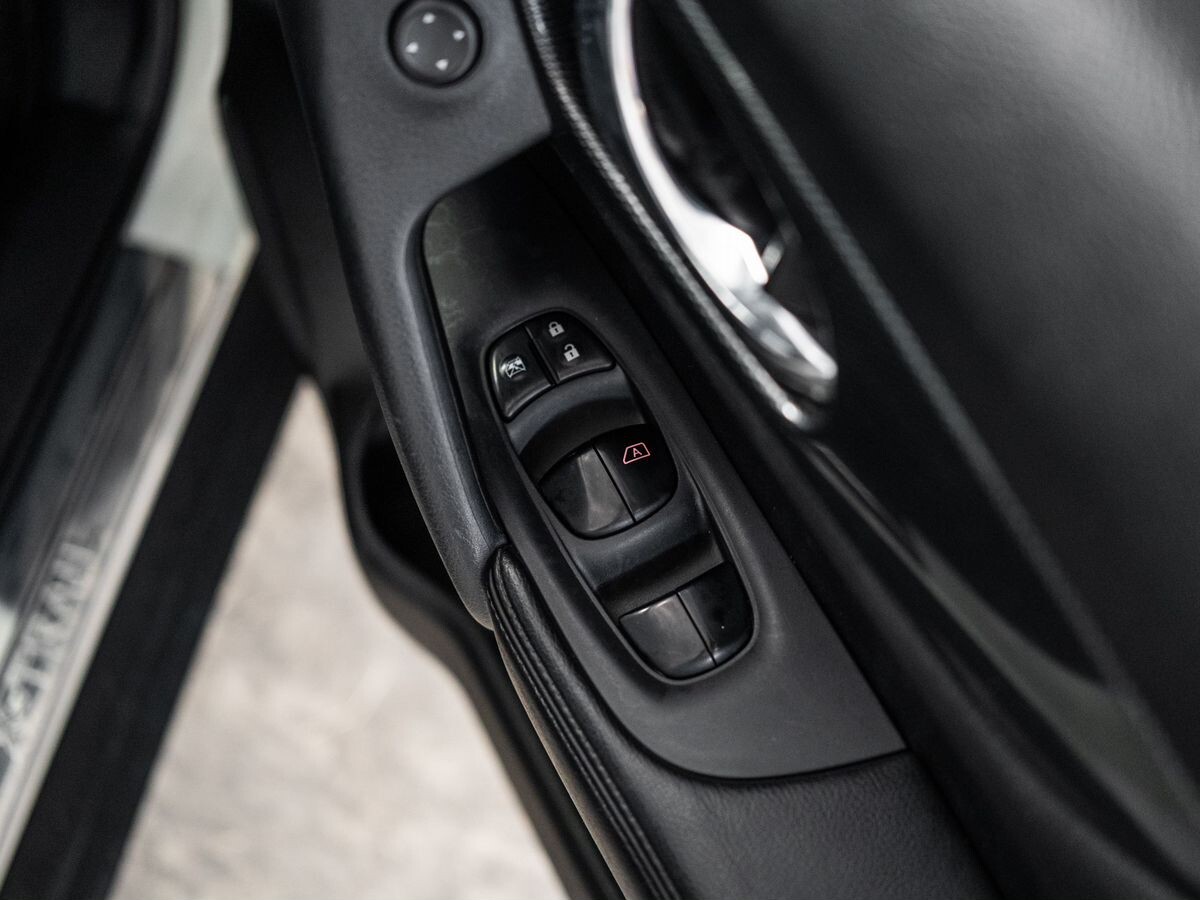 Nissan X-Trail 2016 - фото автомобиля
