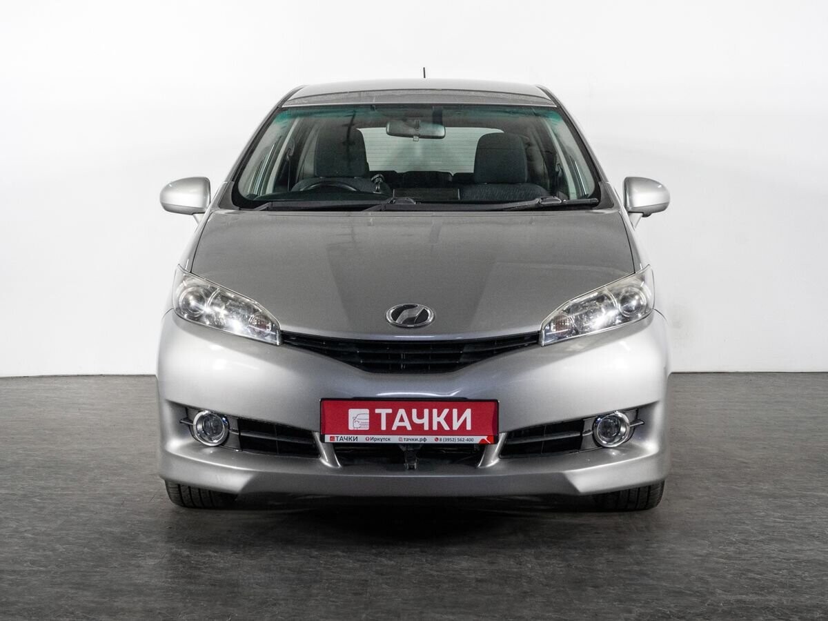 Toyota Wish 2010 - фото автомобиля