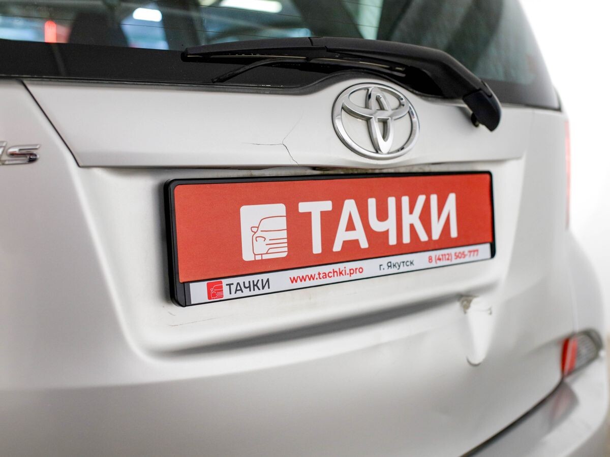 Toyota Ractis 2012 - фото автомобиля