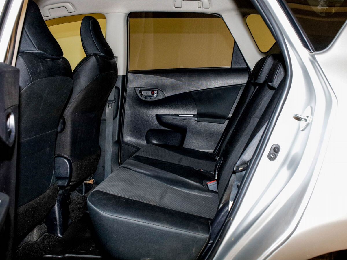Toyota Ractis 2012 - фото автомобиля