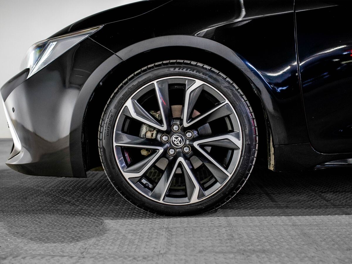 Toyota Corolla 2018 - фото автомобиля