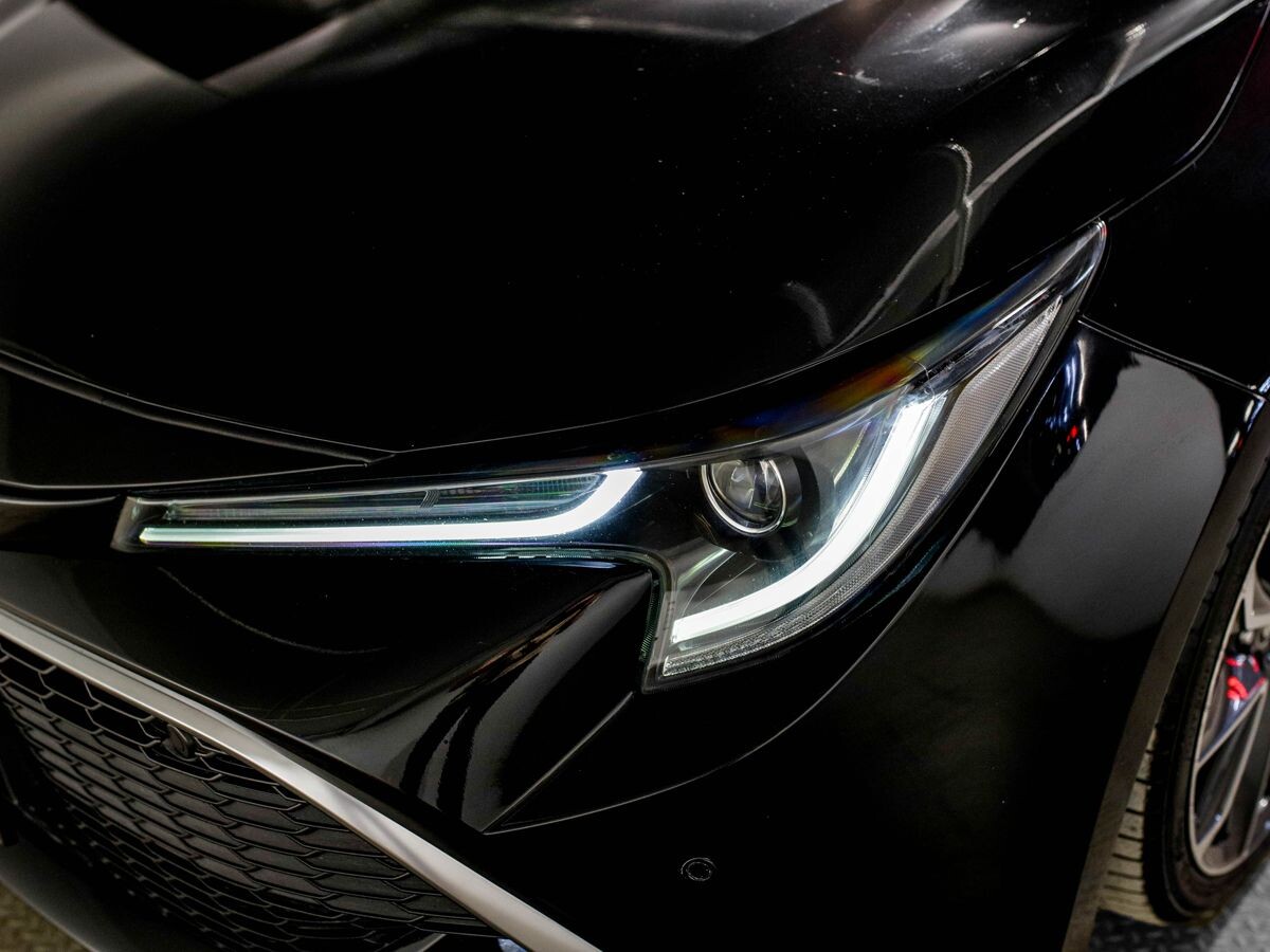 Toyota Corolla 2018 - фото автомобиля
