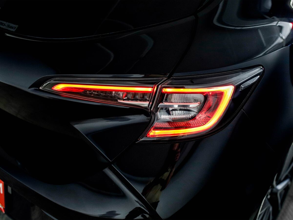 Toyota Corolla 2018 - фото автомобиля