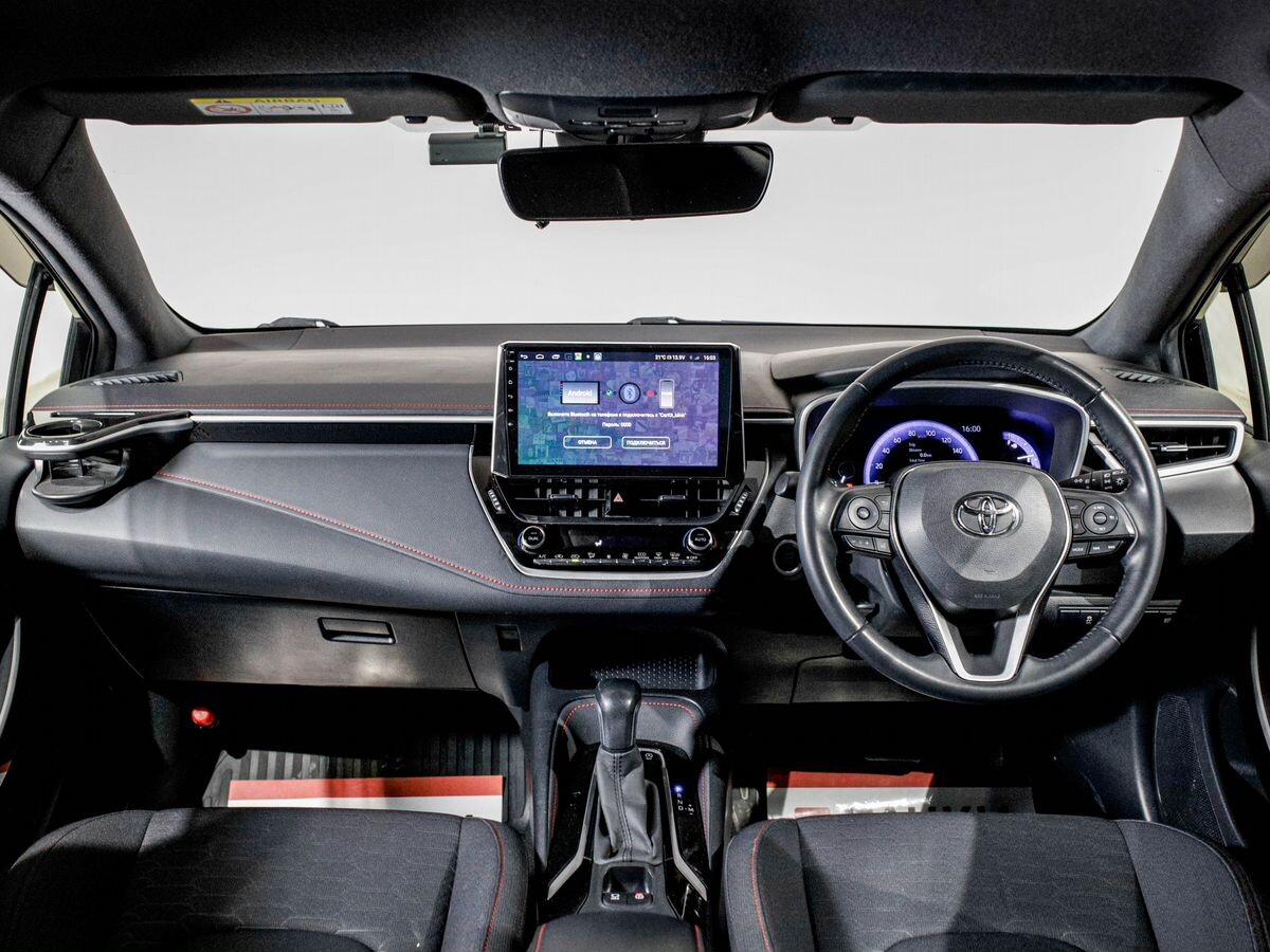 Toyota Corolla 2018 - фото автомобиля