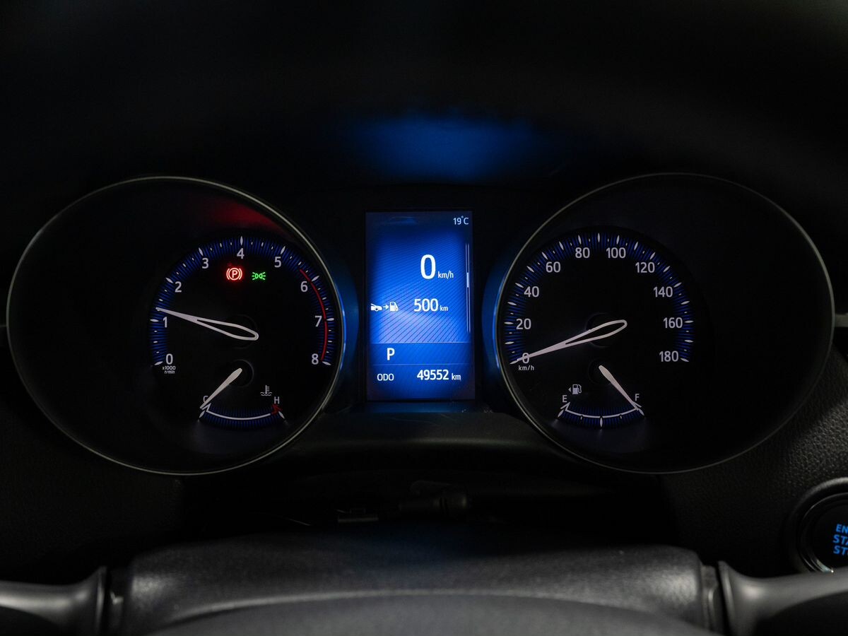 Toyota C-HR 2019 - фото автомобиля