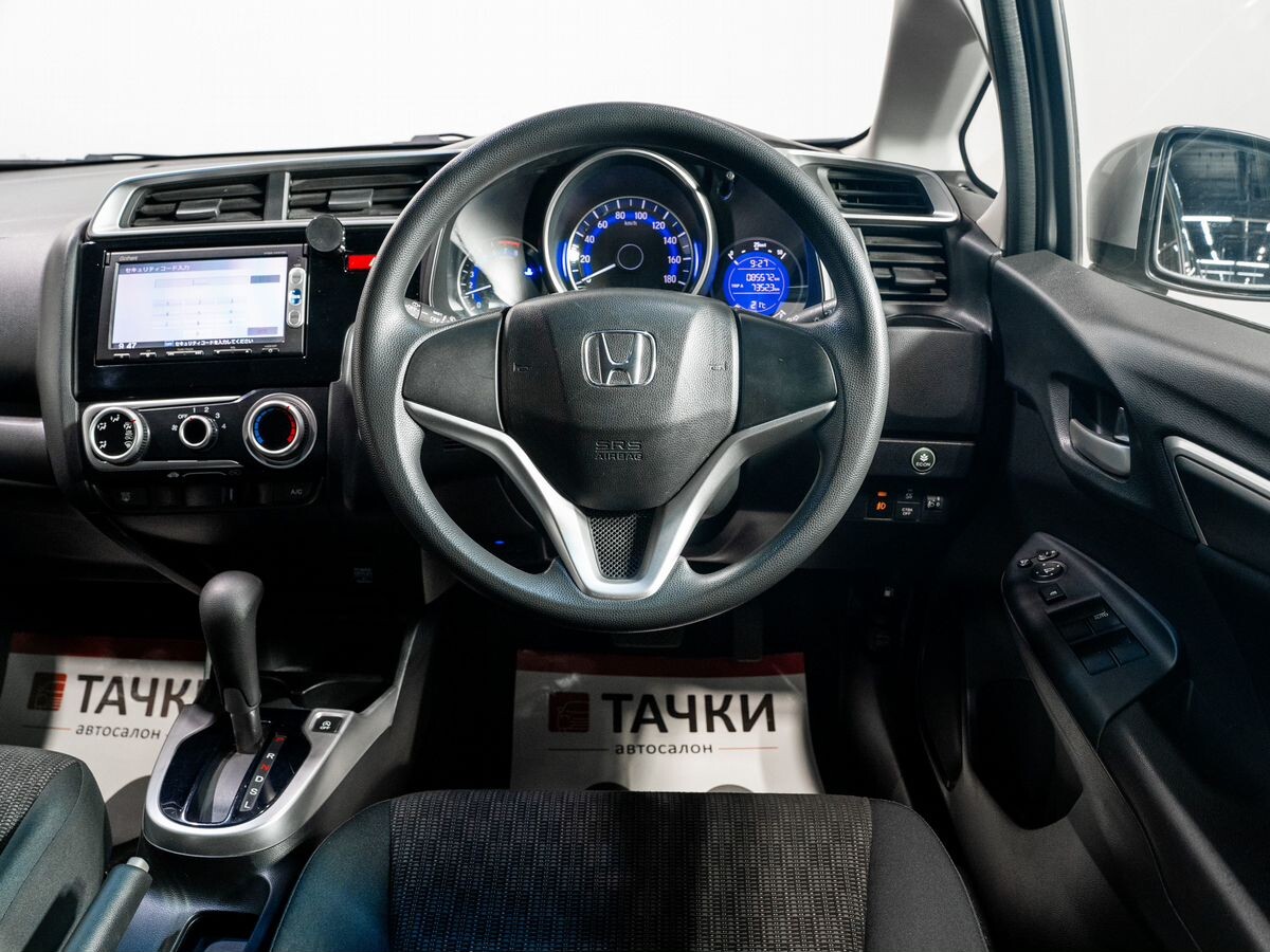 Honda Fit 2013 - фото автомобиля