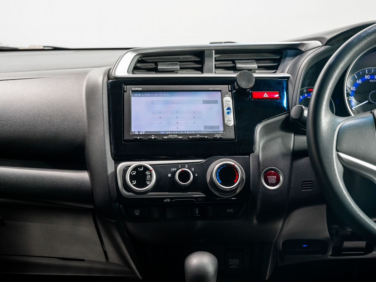 Honda Fit 2013 - фото автомобиля