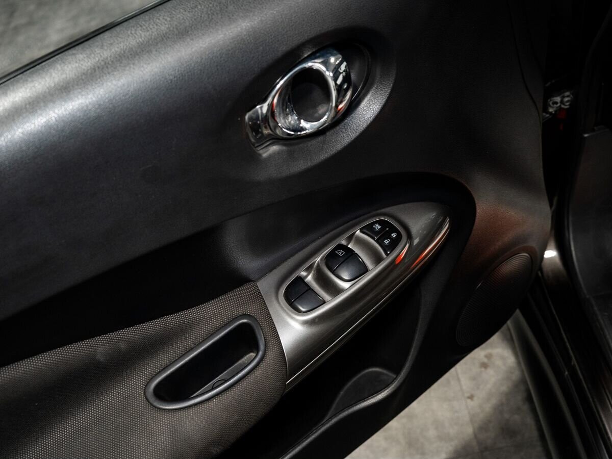 Nissan Juke 2012 - фото автомобиля