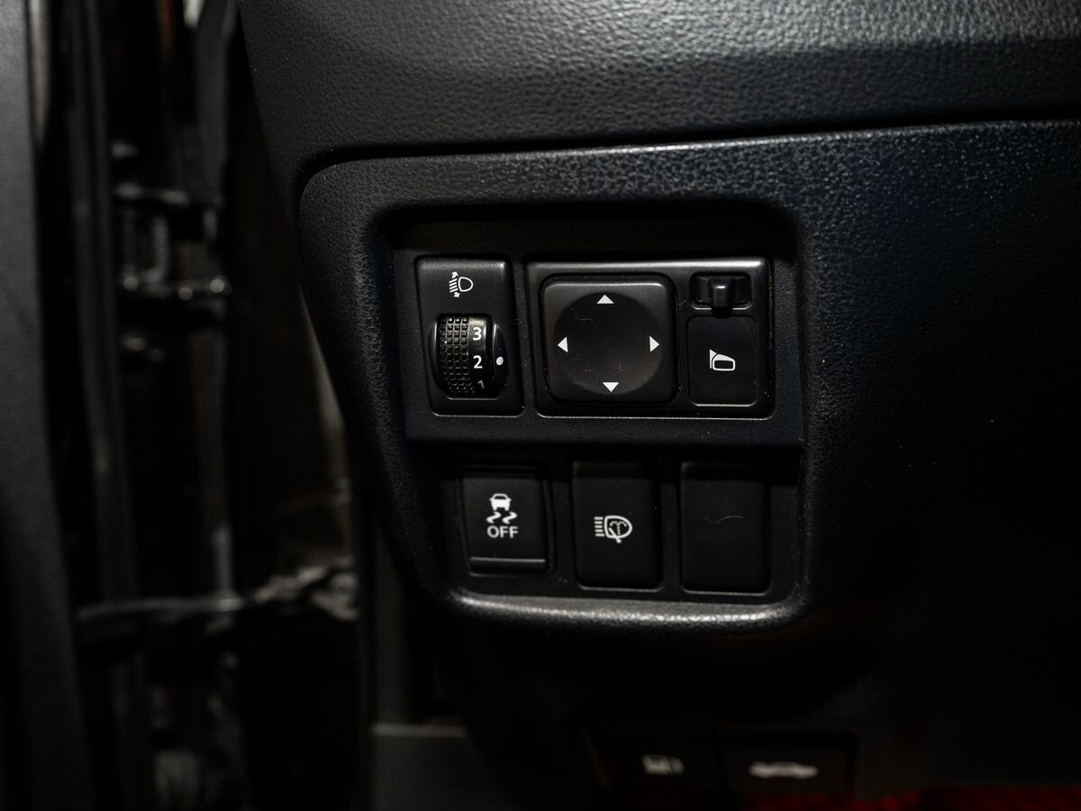 Nissan Juke 2012 - фото автомобиля