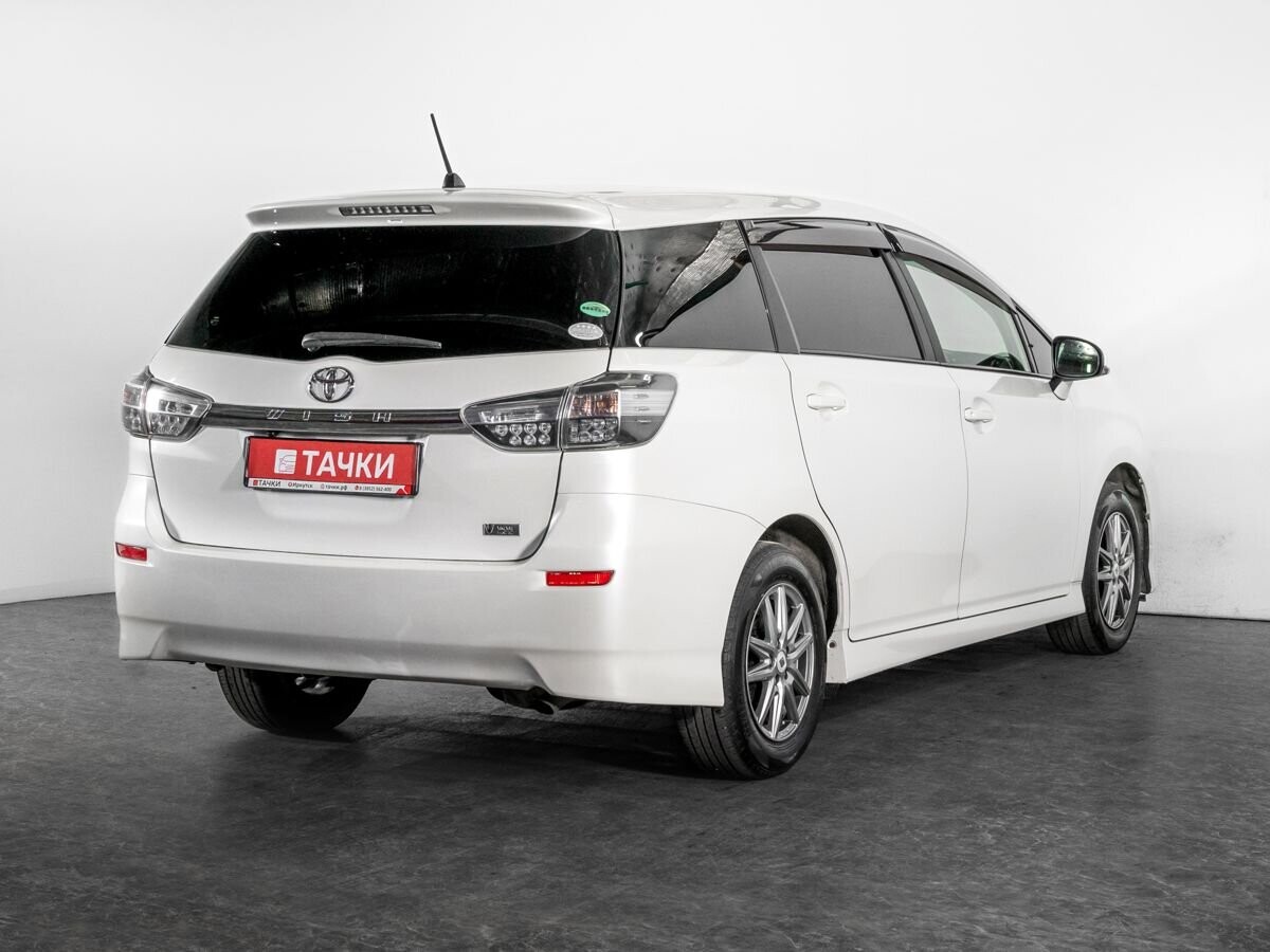 Toyota Wish 2013 - фото автомобиля