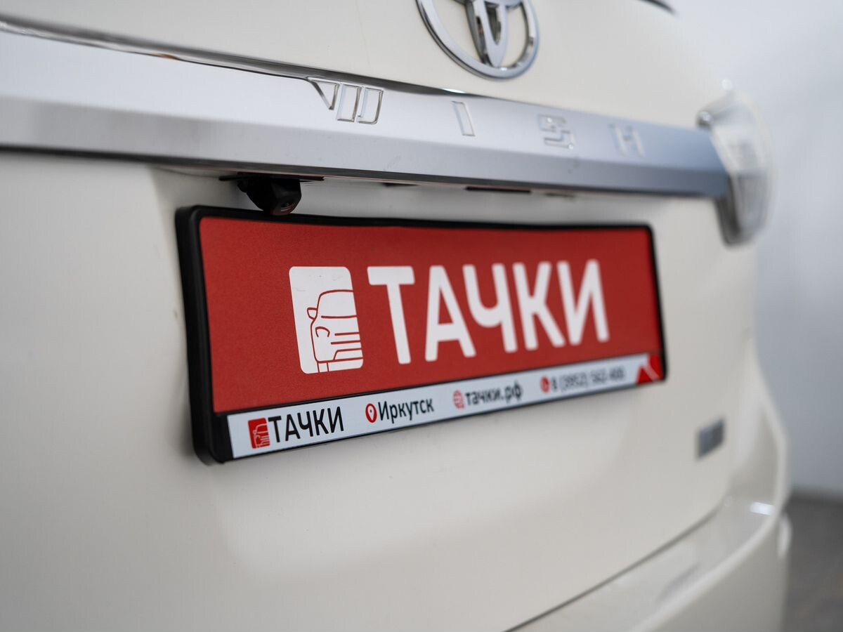 Toyota Wish 2013 - фото автомобиля