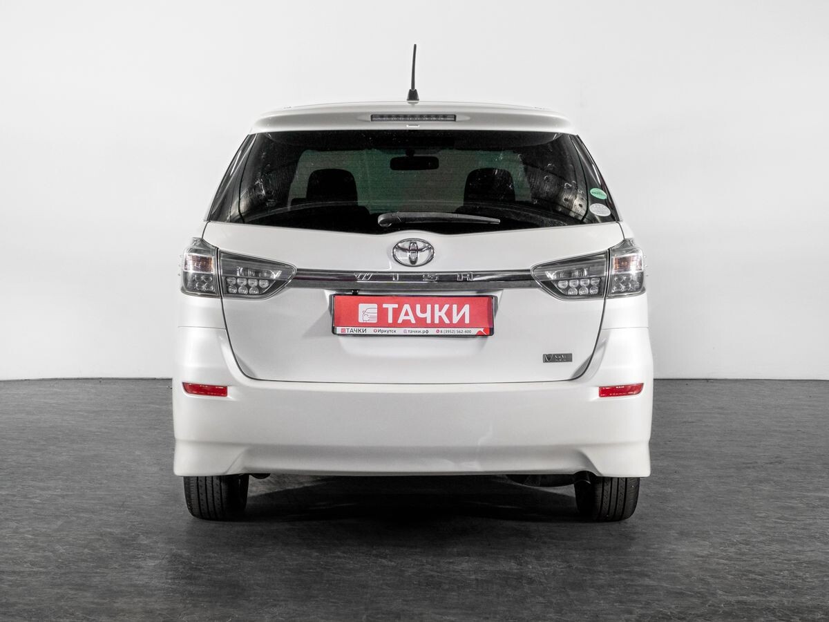 Toyota Wish 2013 - фото автомобиля