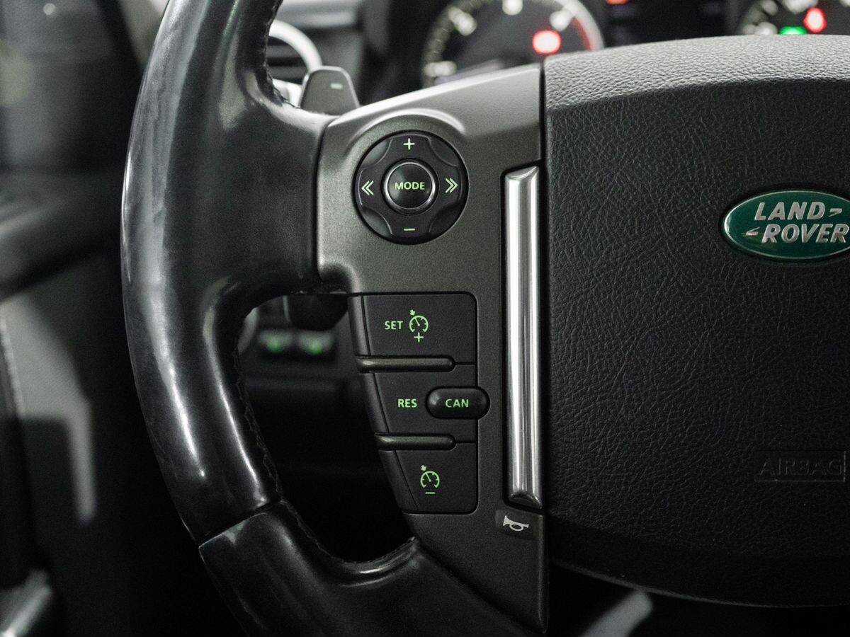Land Rover Discovery 2013 - фото автомобиля