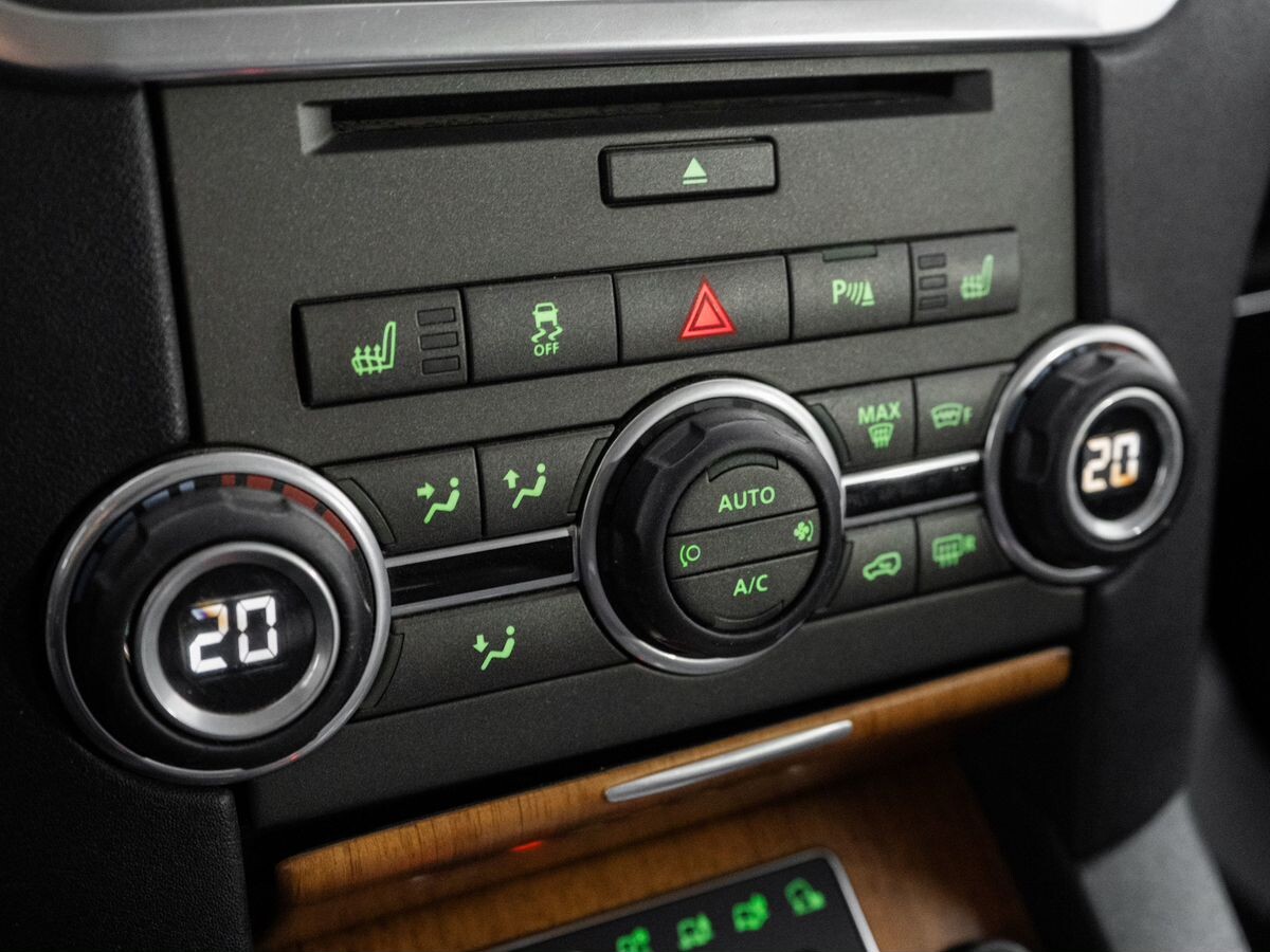 Land Rover Discovery 2013 - фото автомобиля