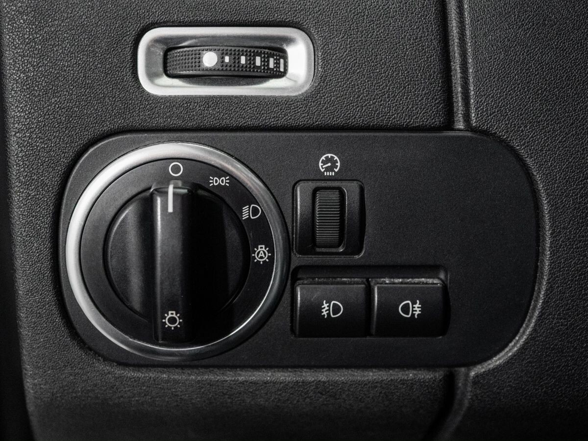 Land Rover Discovery 2013 - фото автомобиля