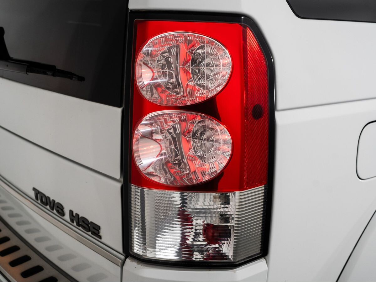 Land Rover Discovery 2013 - фото автомобиля