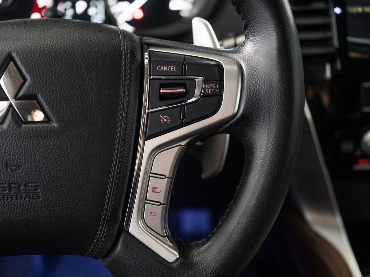 Mitsubishi Pajero Sport 2020 - фото автомобиля