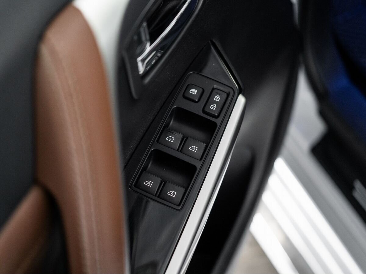 Mitsubishi Pajero Sport 2020 - фото автомобиля