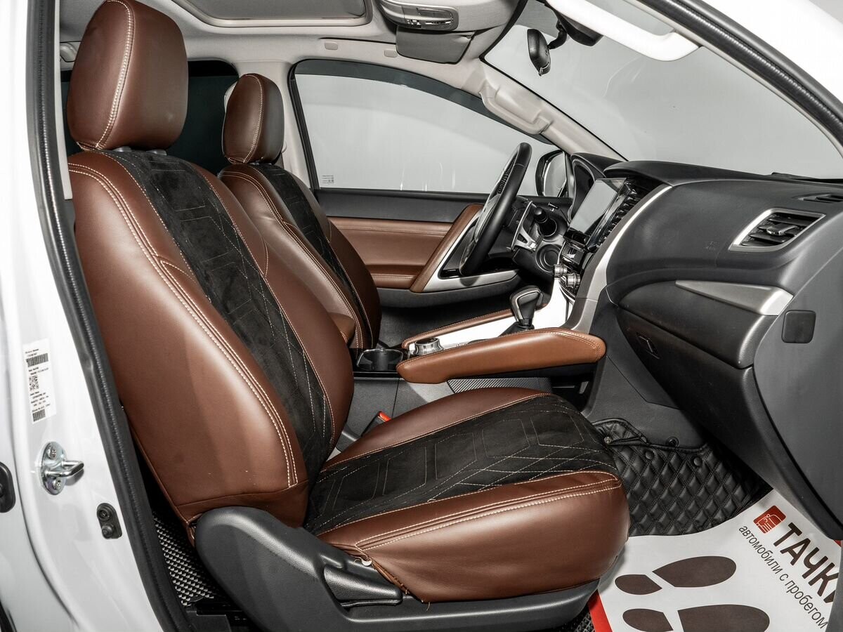 Mitsubishi Pajero Sport 2020 - фото автомобиля
