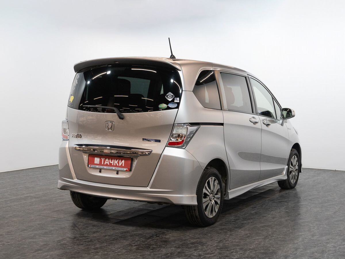 Honda Freed 2012 - фото автомобиля