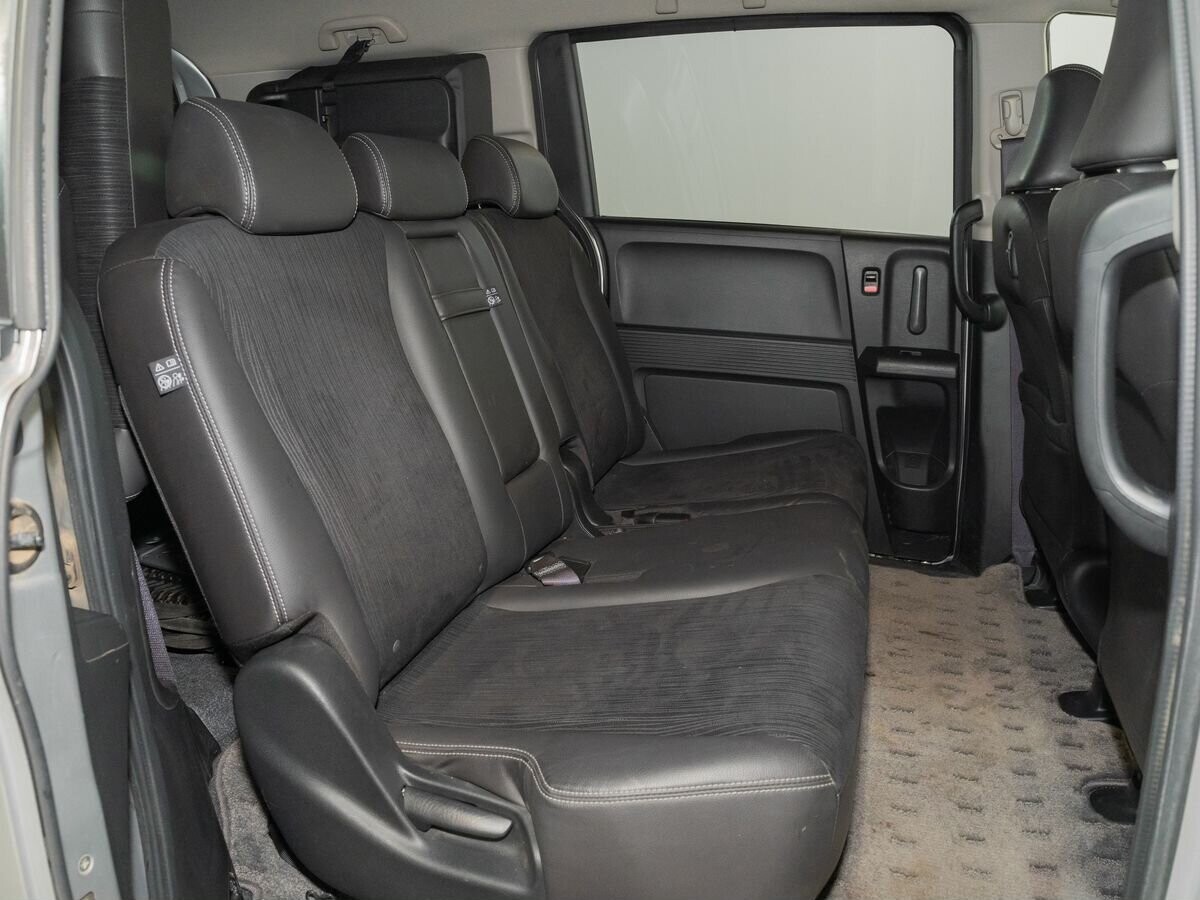 Honda Freed 2012 - фото автомобиля