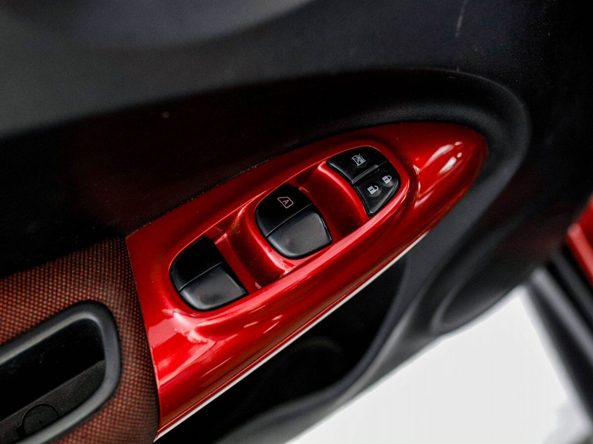 Nissan Juke 2013 - фото автомобиля