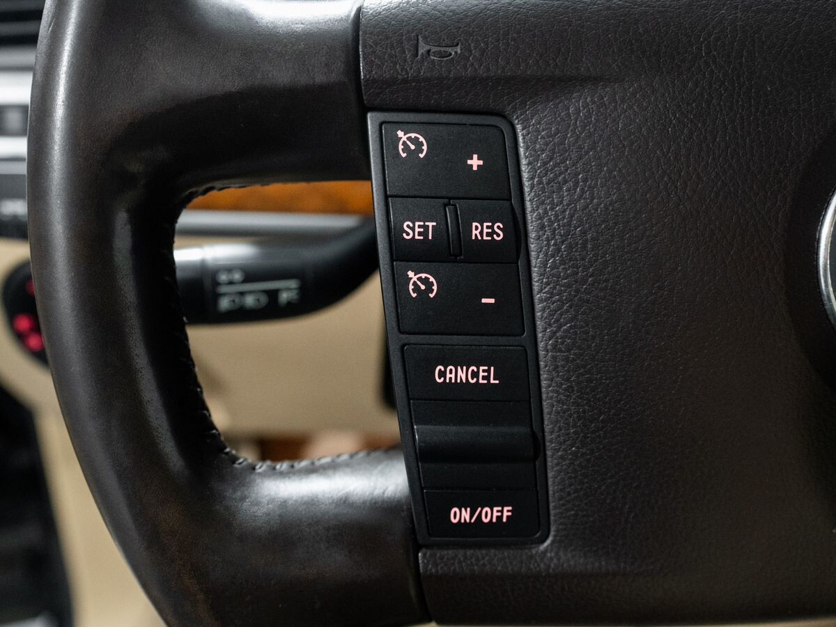 Volkswagen Touareg 2008 - фото автомобиля