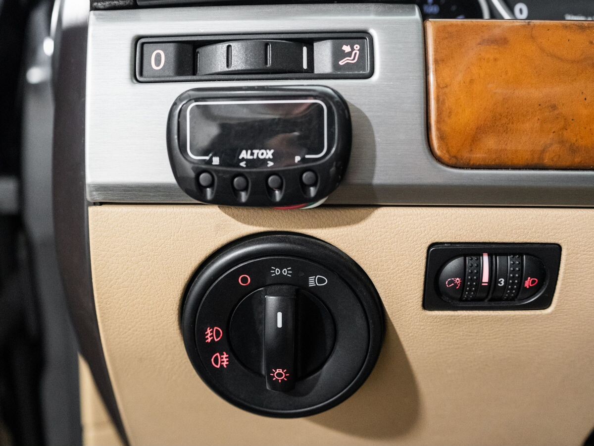 Volkswagen Touareg 2008 - фото автомобиля
