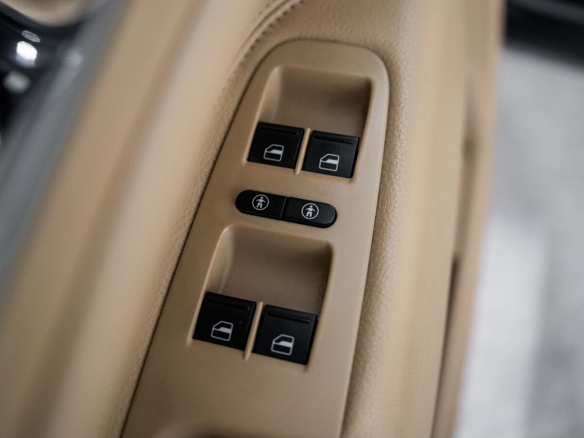 Volkswagen Touareg 2008 - фото автомобиля