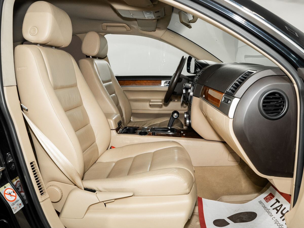 Volkswagen Touareg 2008 - фото автомобиля