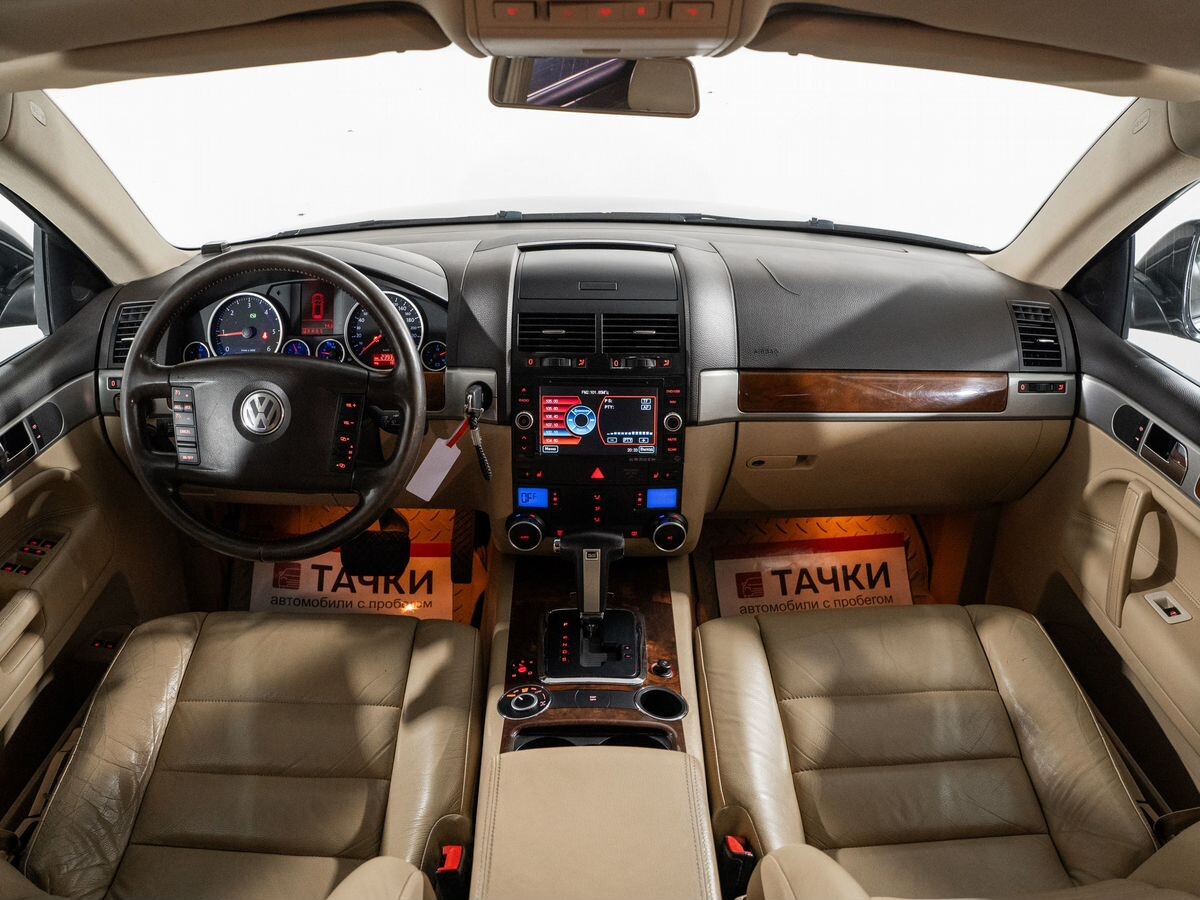 Volkswagen Touareg 2008 - фото автомобиля