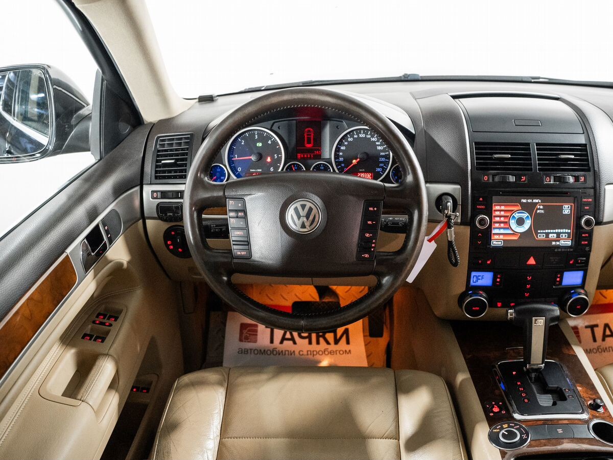 Volkswagen Touareg 2008 - фото автомобиля