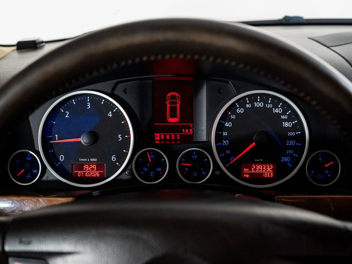 Volkswagen Touareg 2008 - фото автомобиля