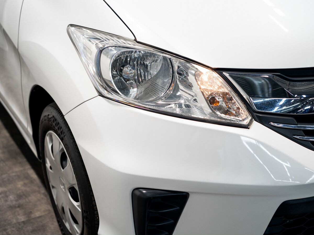 Honda Freed 2014 - фото автомобиля