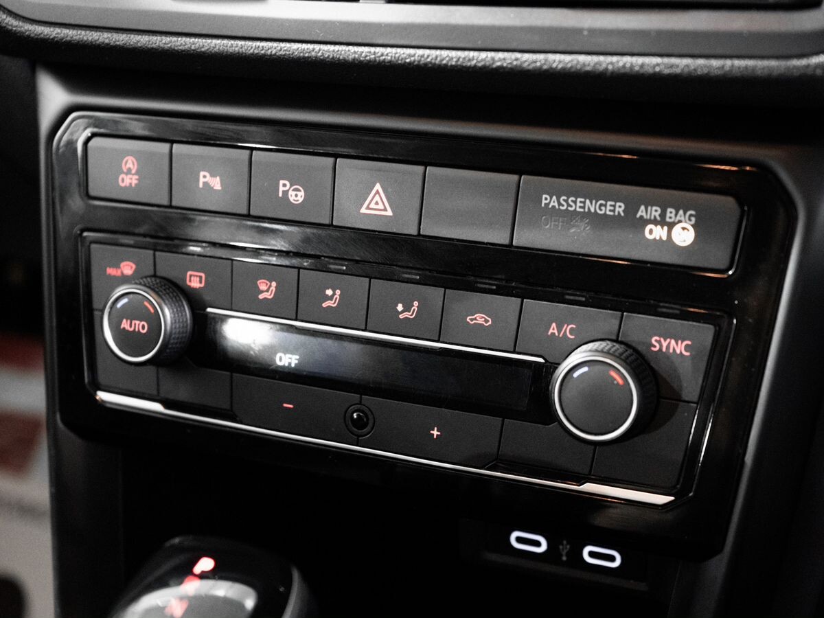 Volkswagen T-Cross 2020 - фото автомобиля
