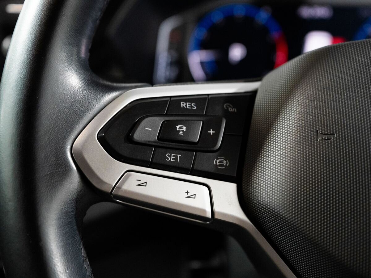 Volkswagen T-Cross 2020 - фото автомобиля